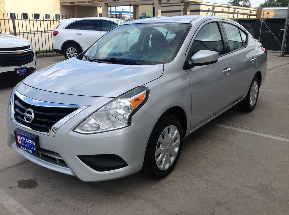 2019 Nissan Versa 1.6 SV Sedan