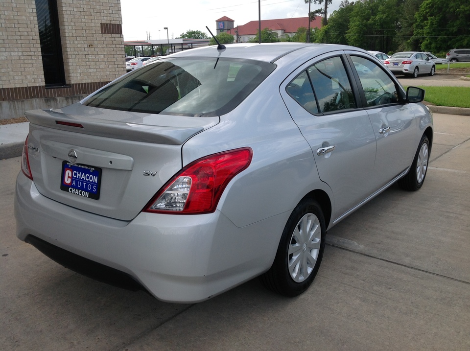 2019 Nissan Versa 1.6 SV Sedan