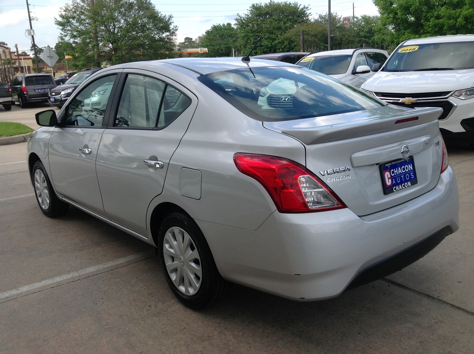 2019 Nissan Versa 1.6 SV Sedan