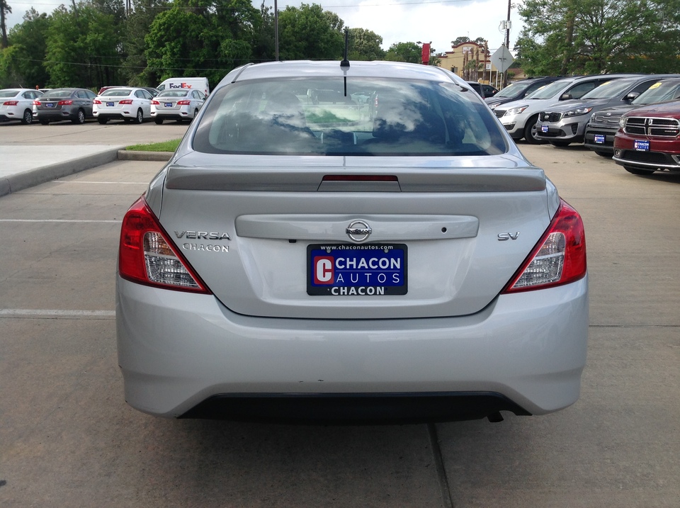 2019 Nissan Versa 1.6 SV Sedan