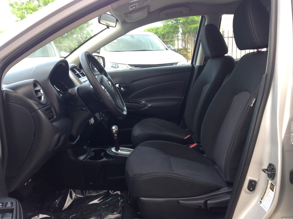 2019 Nissan Versa 1.6 SV Sedan