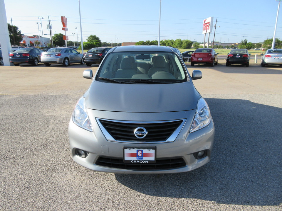 2013 Nissan Versa 1.6 SV Sedan