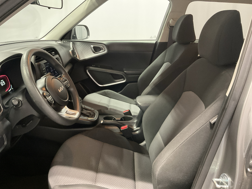 2023 Kia Soul LX CVT