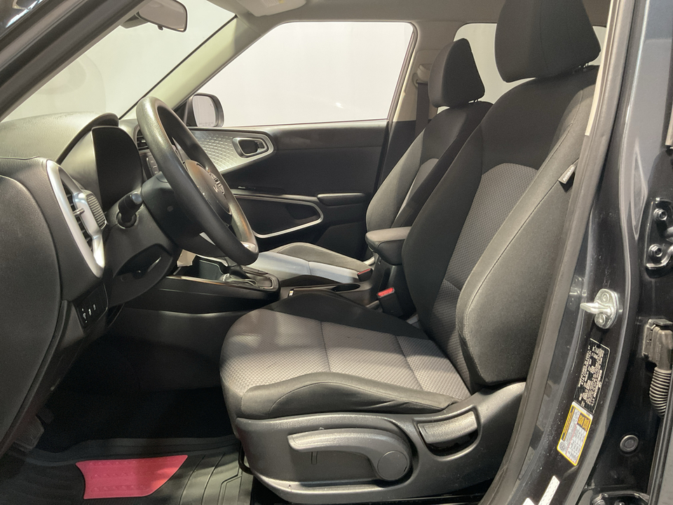 2023 Kia Soul LX CVT