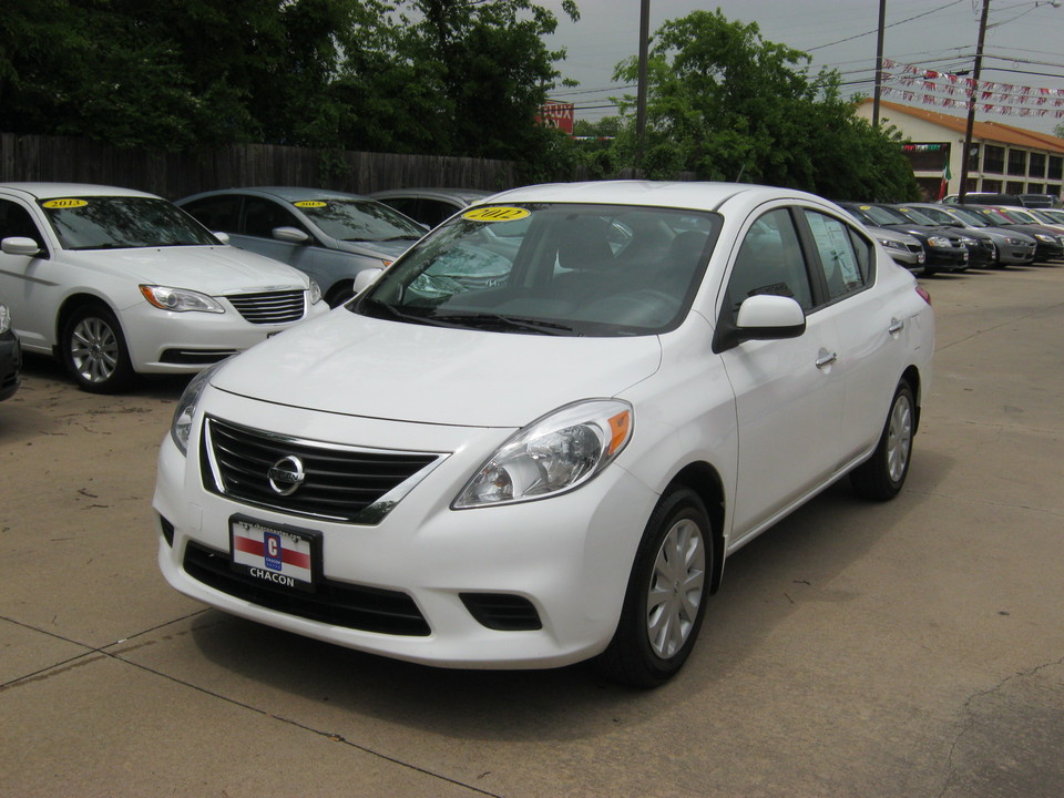 2012 Nissan Versa 1.6 SV Sedan