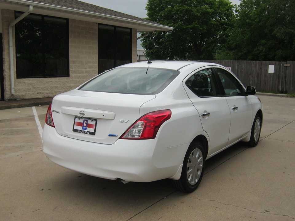 2012 Nissan Versa 1.6 SV Sedan