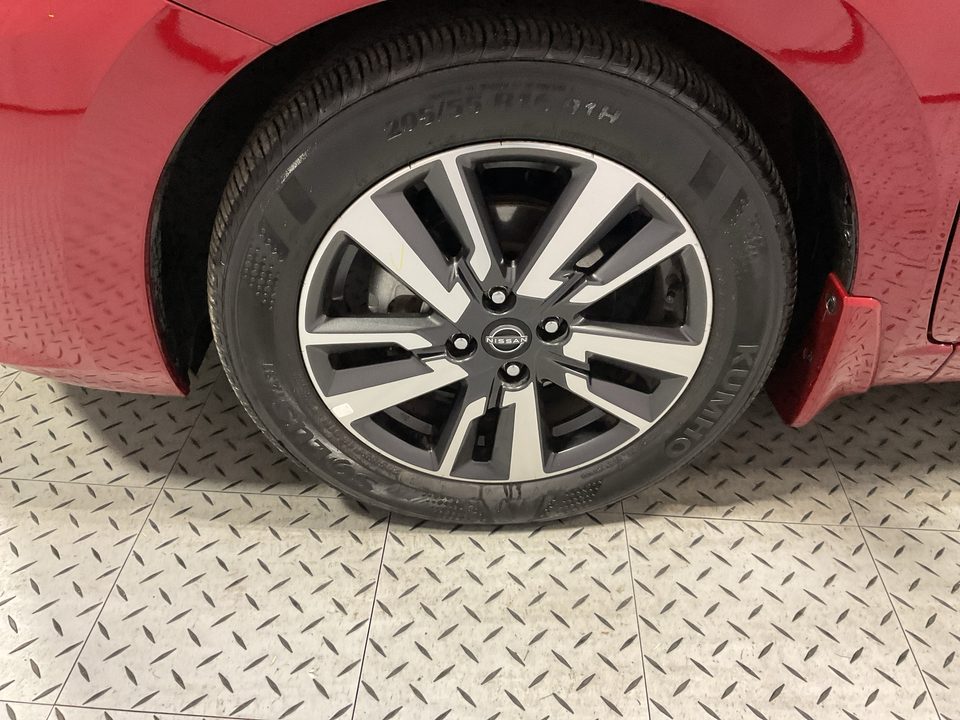 2024 Nissan Versa SV