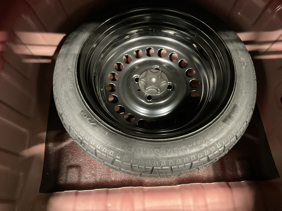 2024 Nissan Versa SV