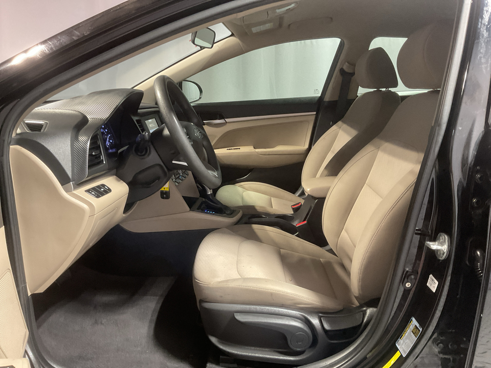 2020 Hyundai Elantra SE 6AT