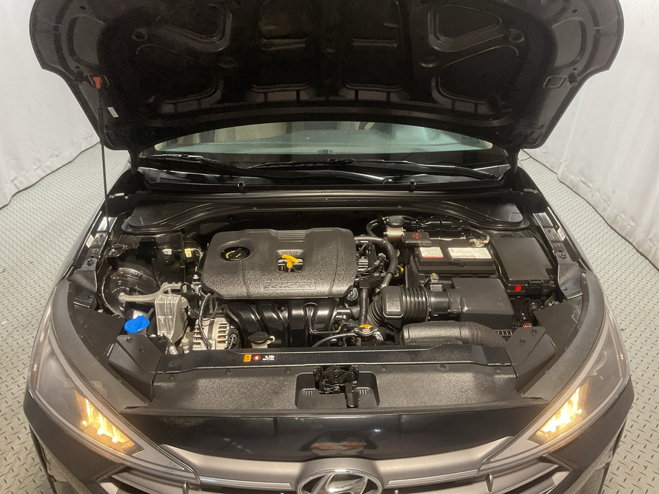 2020 Hyundai Elantra SE 6AT