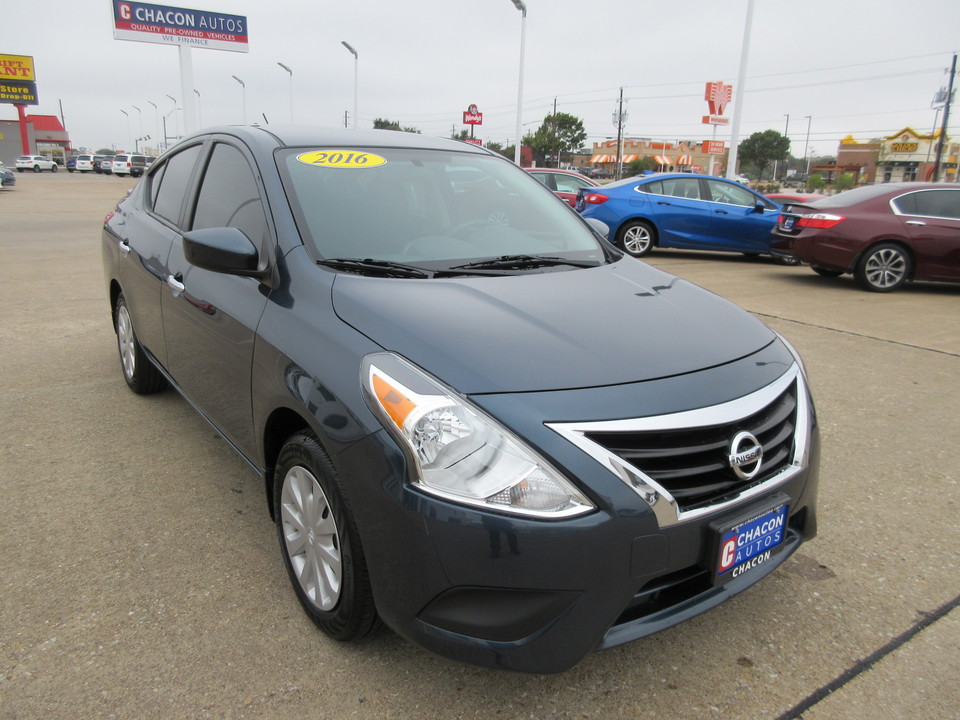 2016 Nissan Versa 1.6 SV Sedan