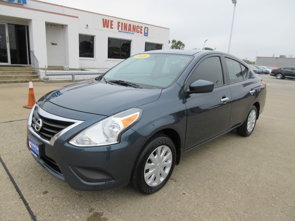 2016 Nissan Versa 1.6 SV Sedan