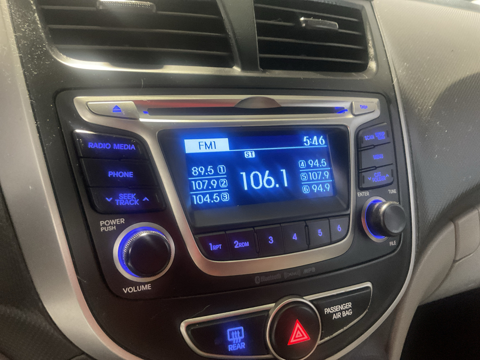 2015 Hyundai Accent GLS 4-Door 6A