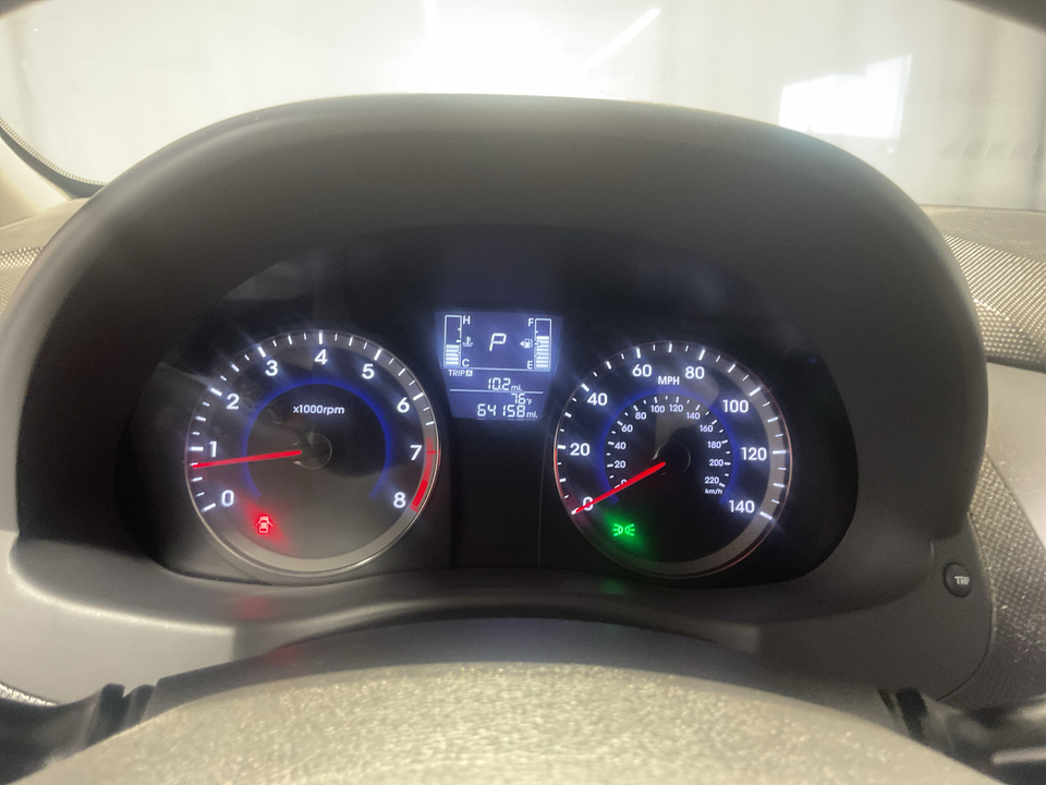 2015 Hyundai Accent GLS 4-Door 6A
