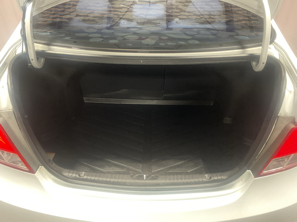 2015 Hyundai Accent GLS 4-Door 6A