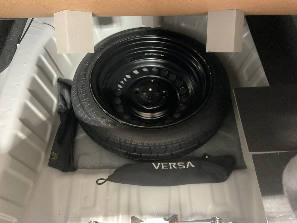 2024 Nissan Versa SV