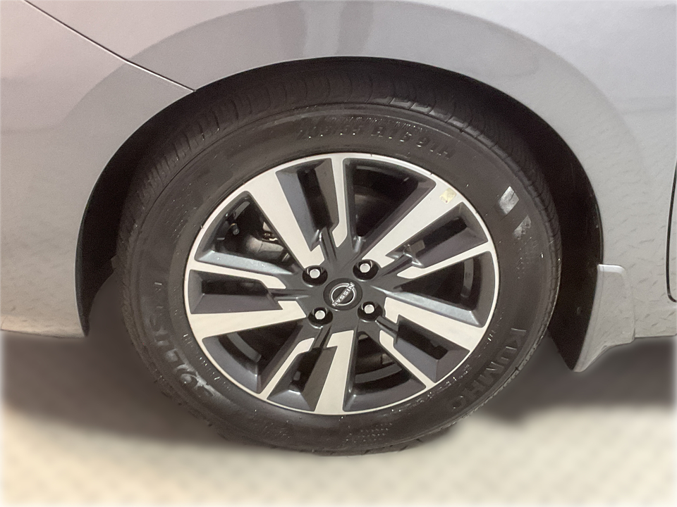 2024 Nissan Versa SV