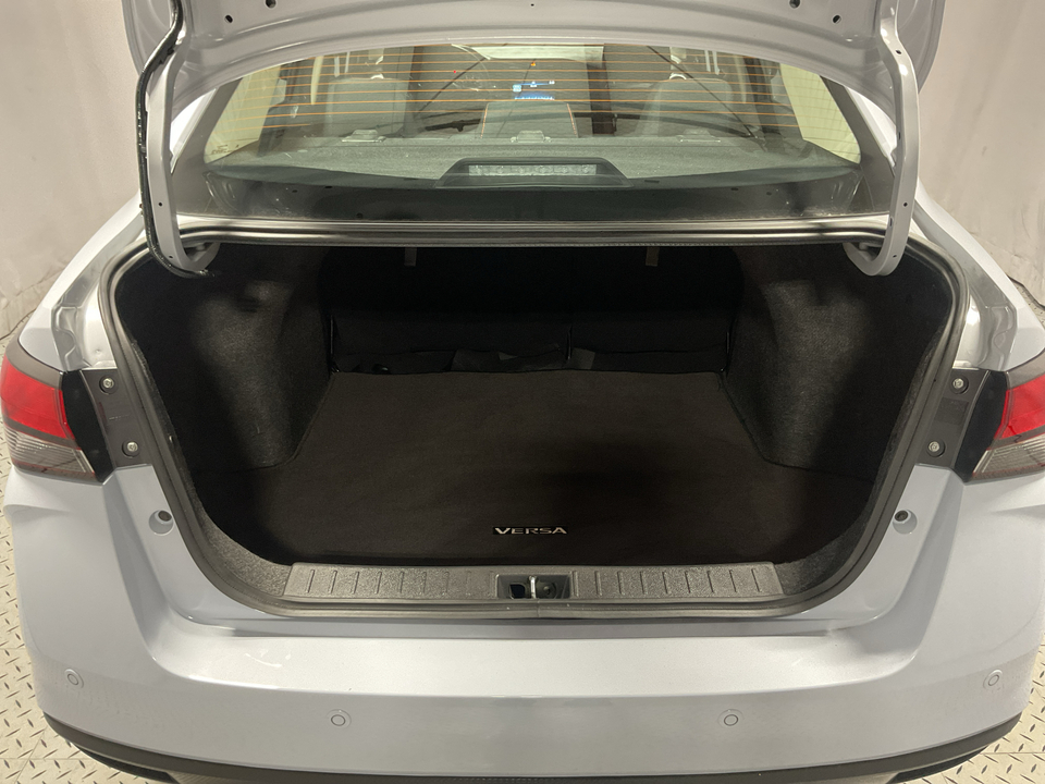 2024 Nissan Versa SR