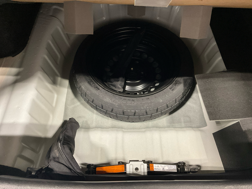 2024 Nissan Versa SV