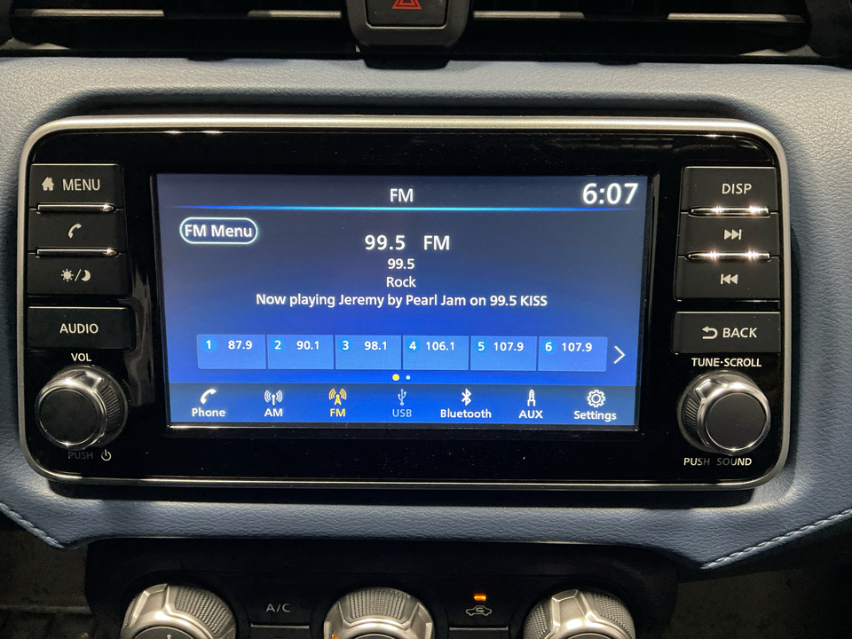 2024 Nissan Versa SV