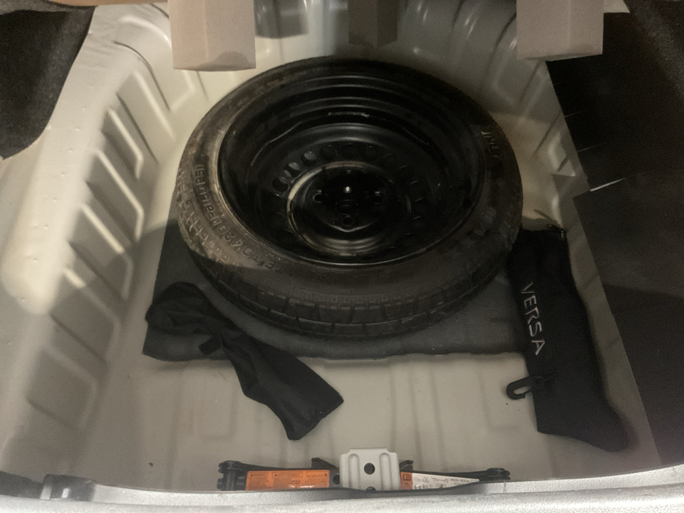 2024 Nissan Versa SV