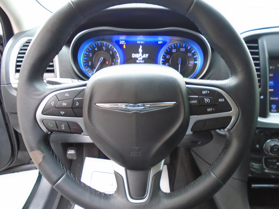 2015 Chrysler 300 Limited RWD