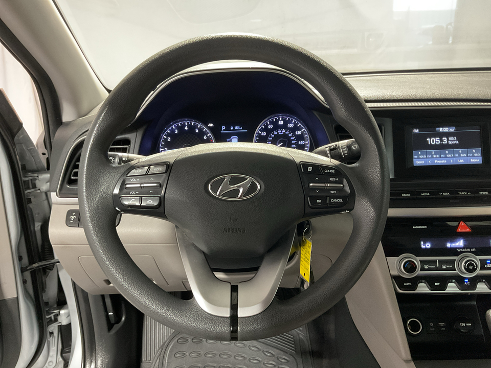 2020 Hyundai Elantra SE 6AT
