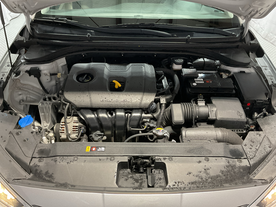 2020 Hyundai Elantra SE 6AT