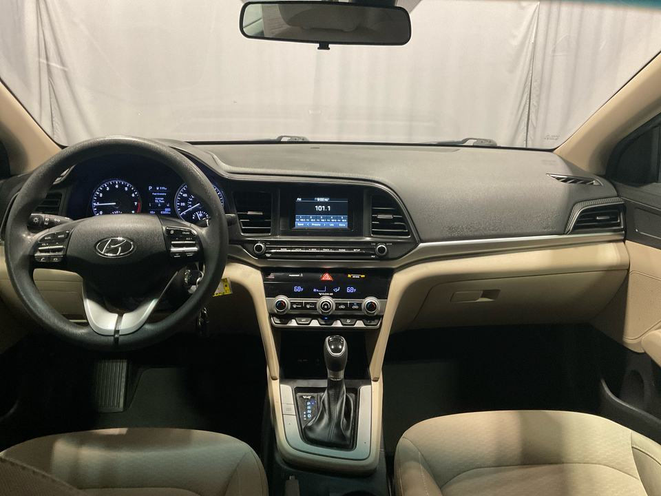 2020 Hyundai Elantra SE 6AT