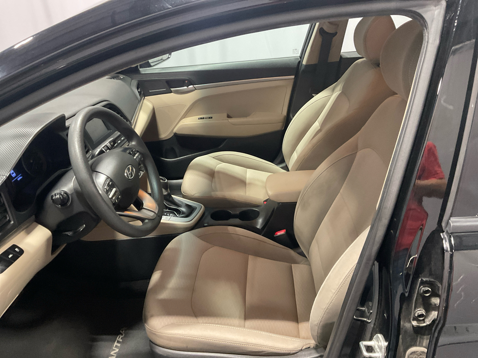 2020 Hyundai Elantra SE 6AT