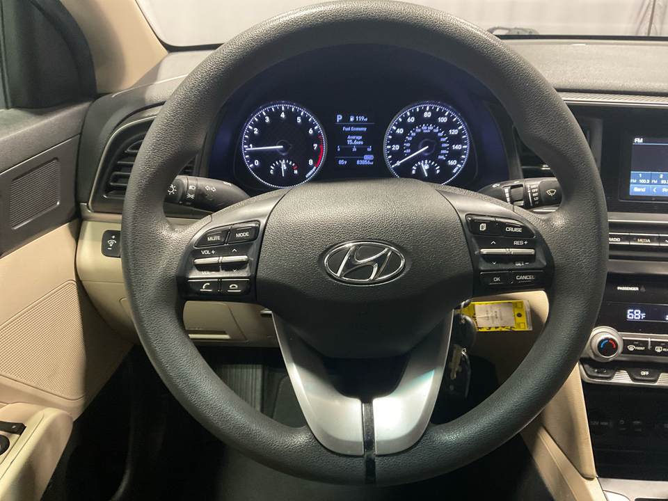 2020 Hyundai Elantra SE 6AT