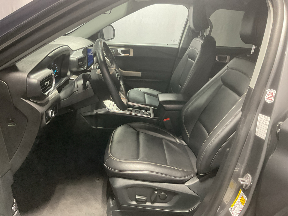 2023 Ford Explorer XLT AWD