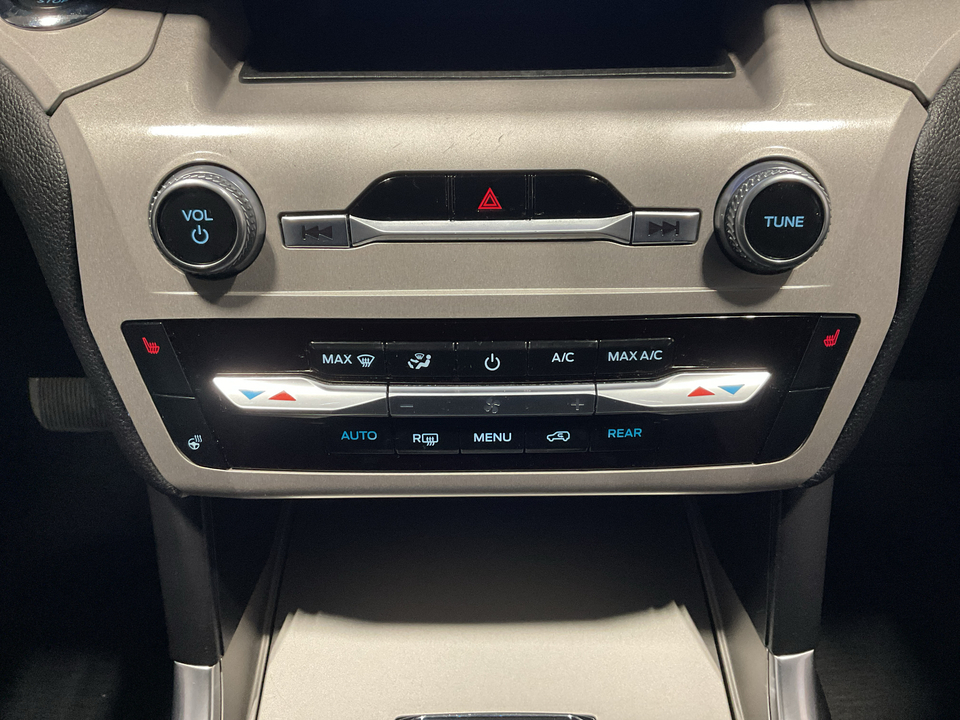 2023 Ford Explorer XLT AWD