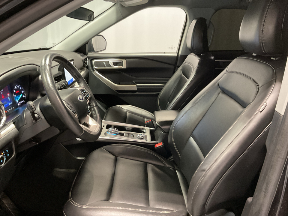 2023 Ford Explorer XLT AWD