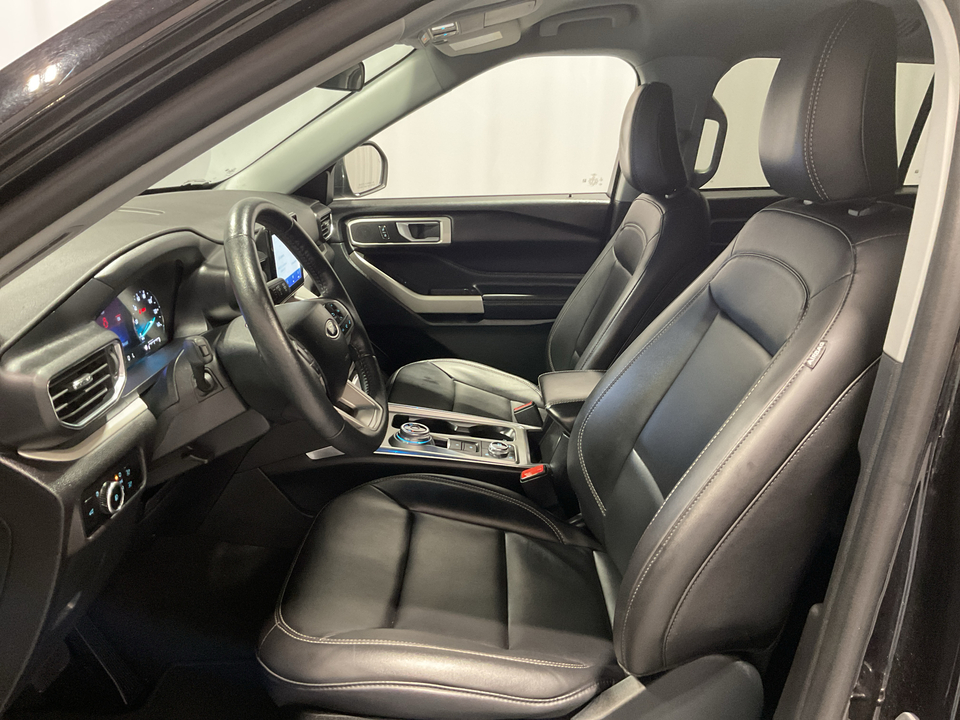 2023 Ford Explorer XLT AWD