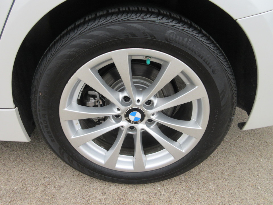 2016 BMW 3-Series 320i Sedan