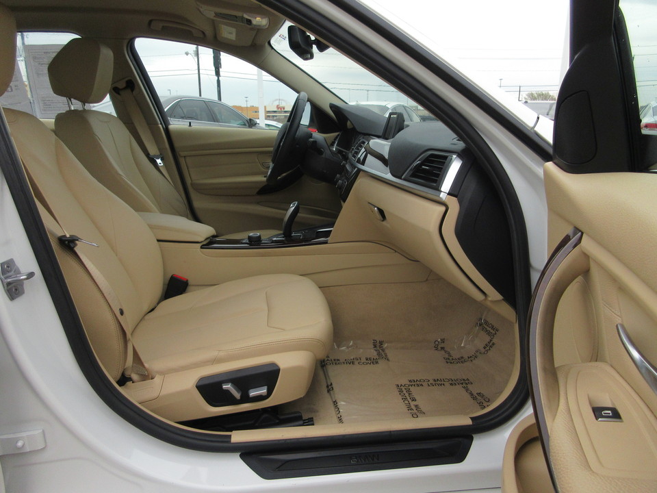 2016 BMW 3-Series 320i Sedan