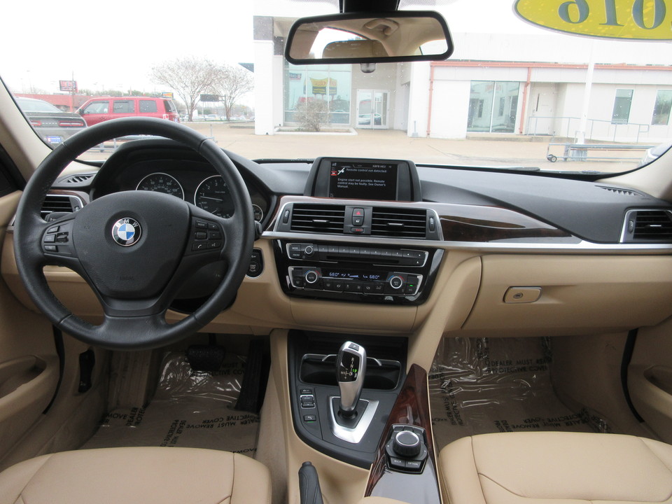 2016 BMW 3-Series 320i Sedan