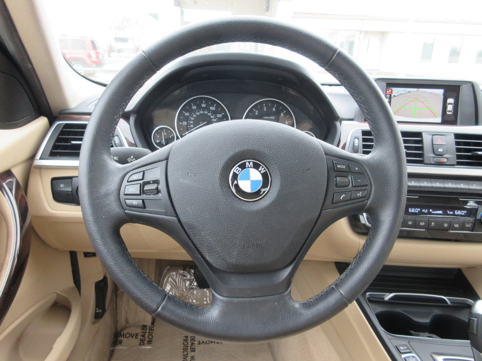 2016 BMW 3-Series 320i Sedan
