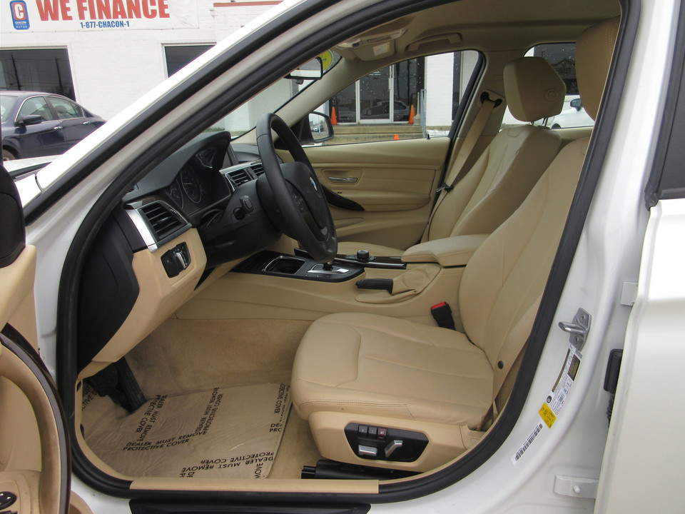 2016 BMW 3-Series 320i Sedan